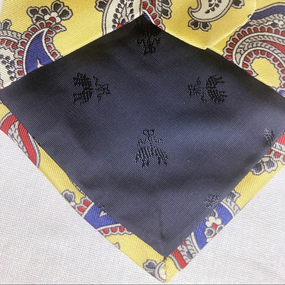 Brooks Brothers Paisley Tie - Picture 2 of 4
